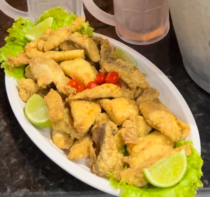 isca de tilápia empanado