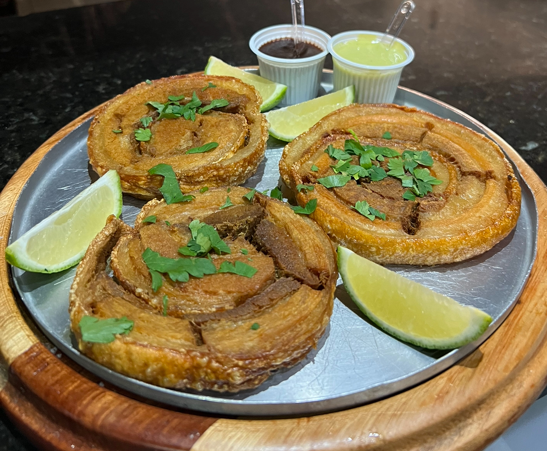 rocambole de torresmo